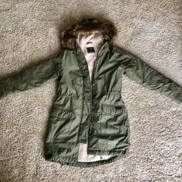 Abercrombie & Fitch Jackets & Blazers - Abercrombie & Fitch Sherpa Military Parka, Olive